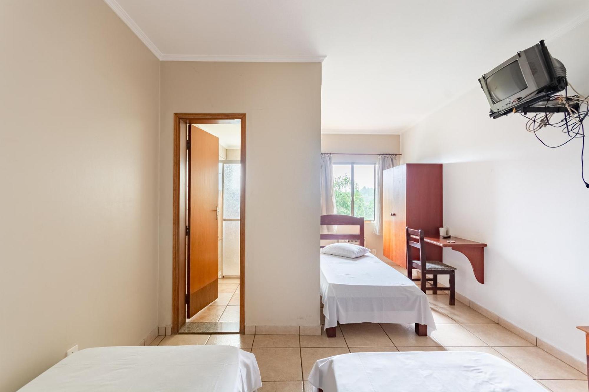 Oyo Hotel Vila Rica, Рибейран-Прету Экстерьер фото