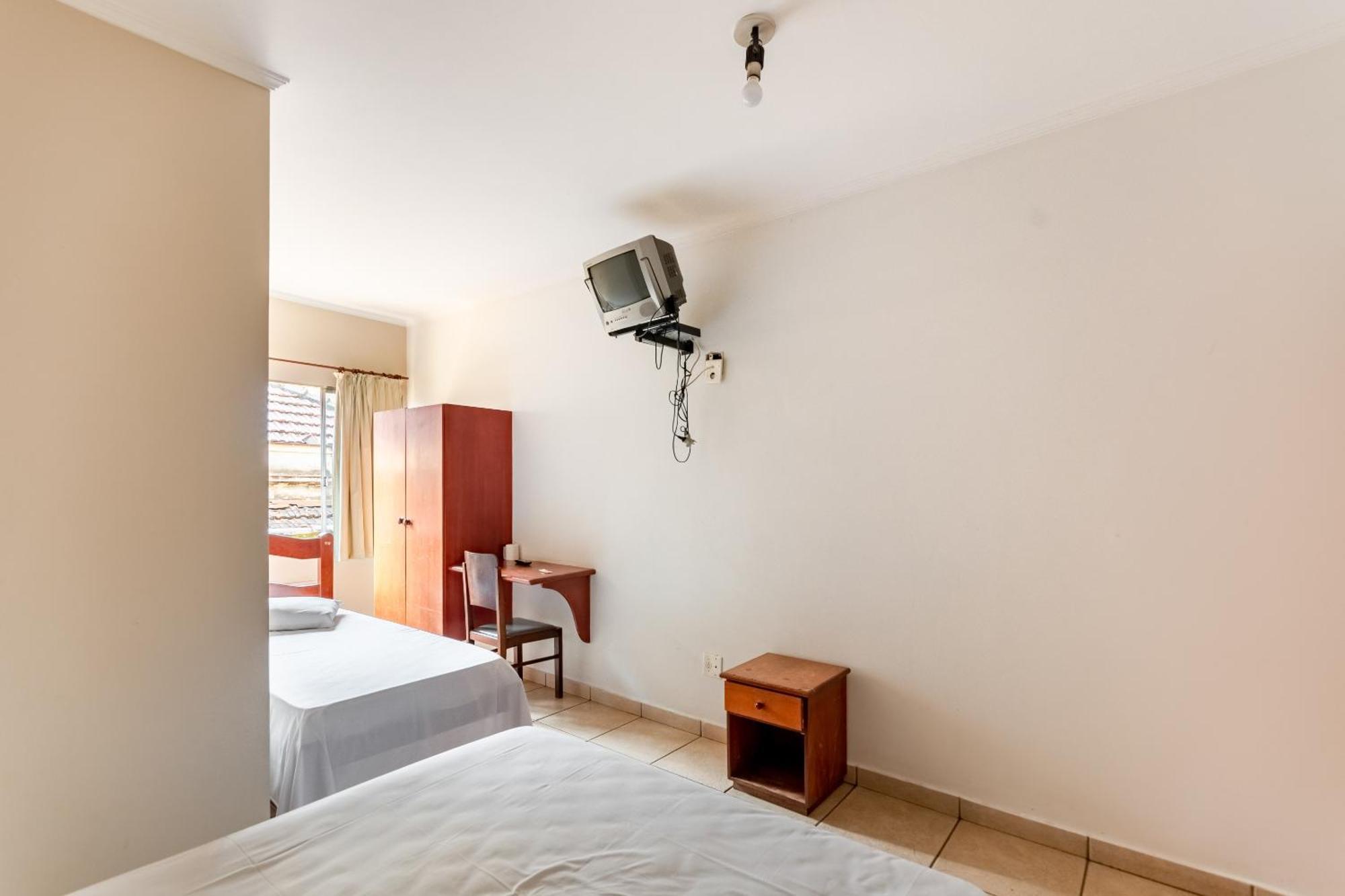 Oyo Hotel Vila Rica, Рибейран-Прету Экстерьер фото